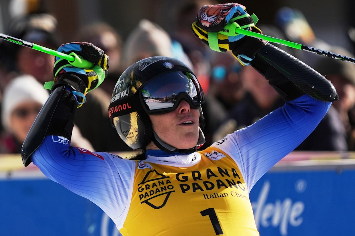 Federica Brignone在世界杯大回转比赛中再次夺冠，Mikaela Shiffrin仍在寻找状态